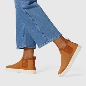 Rothys Chelsea Boot Sneaker Fawn Rust Fall Tan 6.5